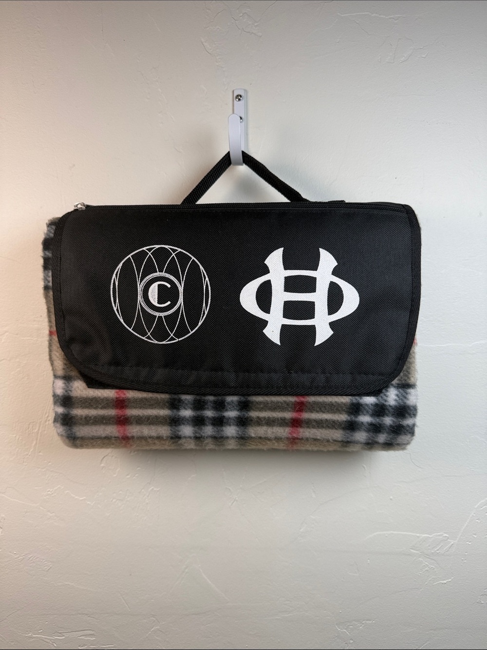 Travel Throw Blanket/Picnic/ stadium
